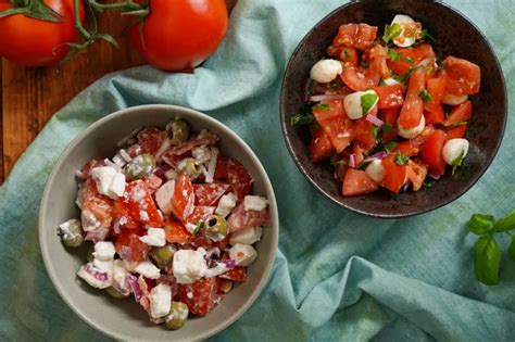 görög paradicsomsaláta feta sajttal és olajbogyóval