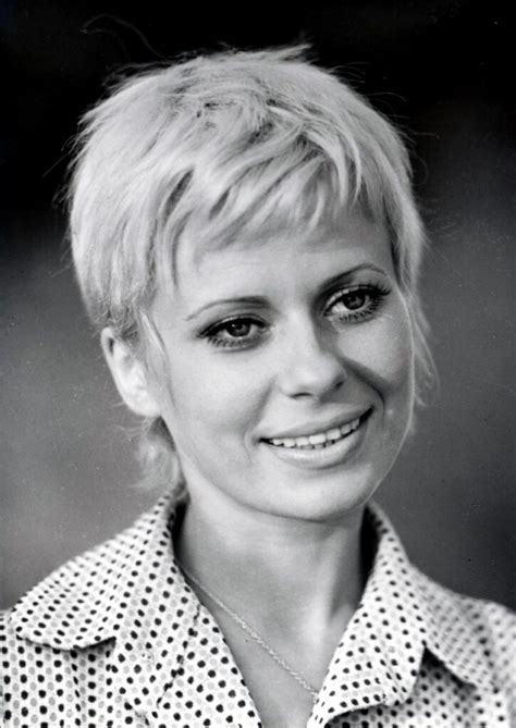 Esztergályos Cecília portréja