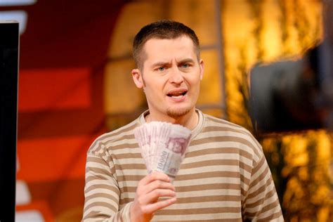 Szakál Miklós mosolyogva