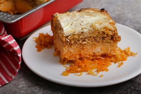 Tűzálló tálban sülő rakott káposzta