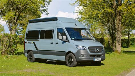 Hymer Free 600 kívülről és belülről