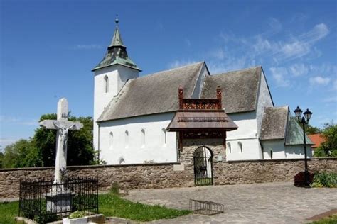 A diósjenői templom