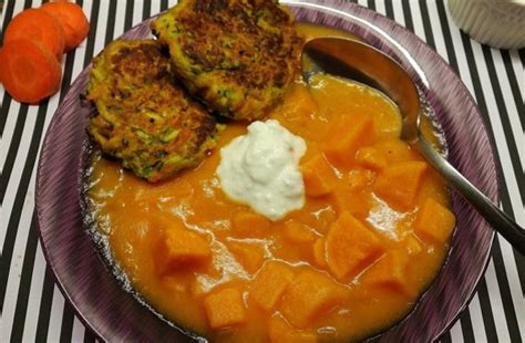 Tálalt édesburgonya főzelék zöldségfasírttal