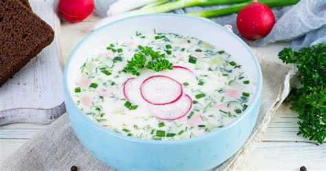 Okroshka leves színes zöldségekkel