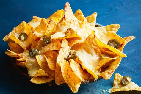 Különböző nachos szószok