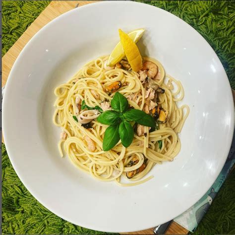 Kagylós spagetti tálalva