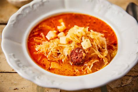 Lasagne szelet tálalva
