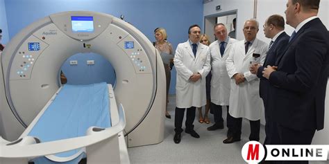 Modern MR készülék és egy emlővizsgálatra alkalmas dedikált tekercs