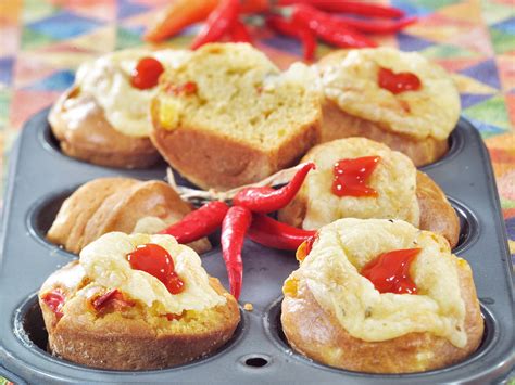 Muffin hozzávalók egy asztalon