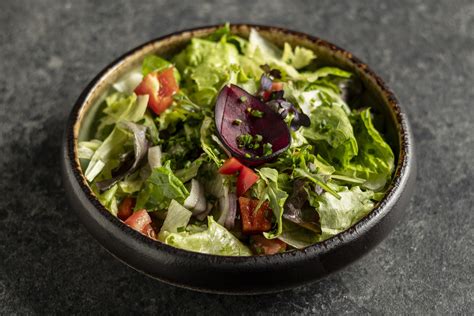 Friss zöldségek és saláták