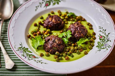 Zöldborsófőzelék korianderes marhafasírttal - főétel