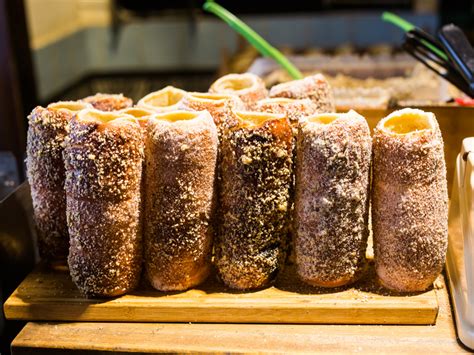 Tepsis kürtőskalács tészta elkészítése