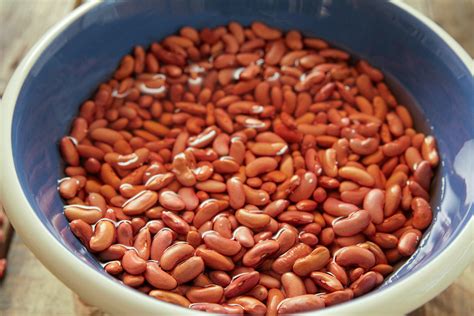 Soaking beans illustration