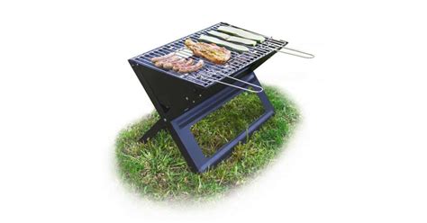 kompakt, hordozható grill használat közben