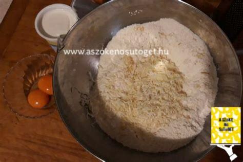 tésztagombócok hűtőben pihentetés közben