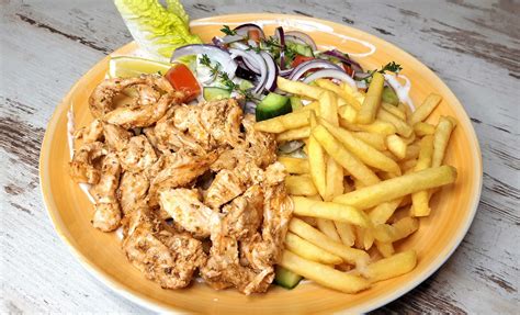 Gyros tál friss alapanyagokkal