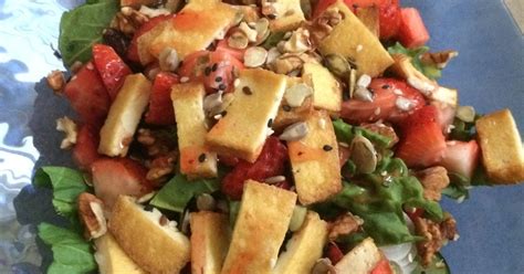 Tofu saláta mediterrán ízekkel