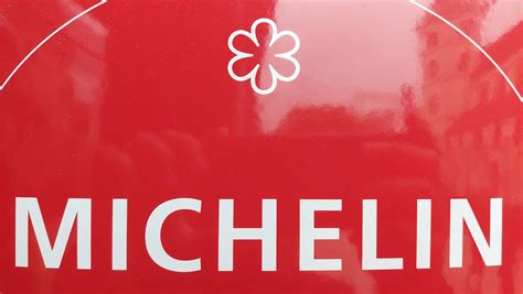 Michelin Guide logó és csillagok