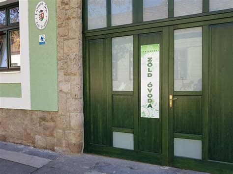 Zöld óvoda bejárata