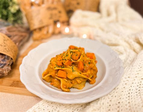 sütőtökkrémes tészta tálalva