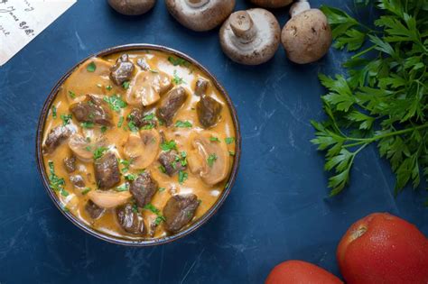 Stroganoff-mártás készítése