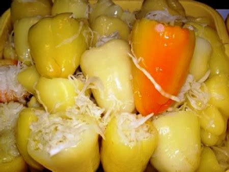 Savanyú káposztával töltött paprika