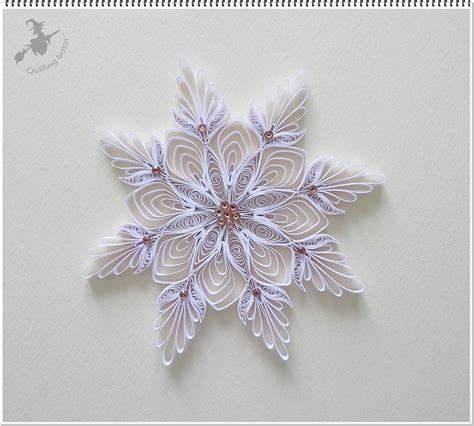 Kézműves quilling virág dísz