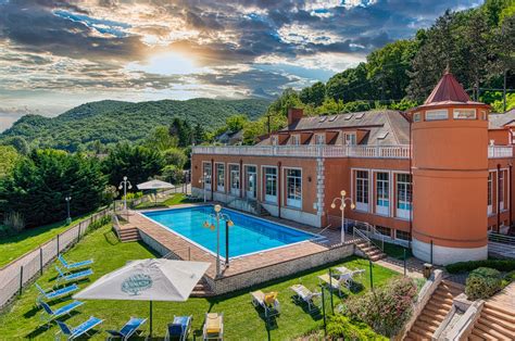 Hotel Grante Esztergom külső látképe