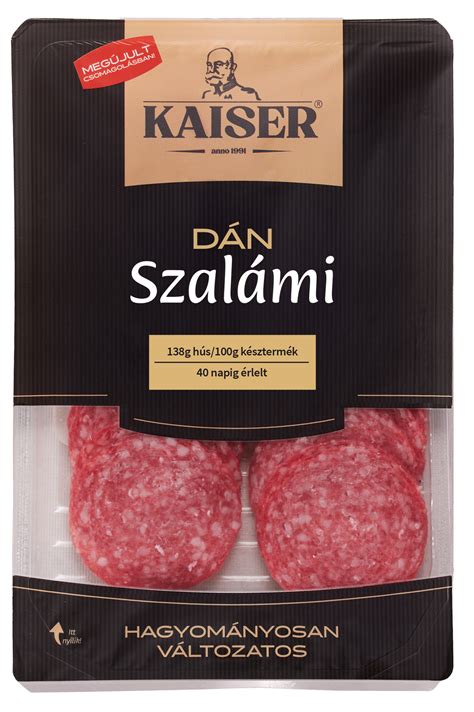 Szalámi és mártások tálalása