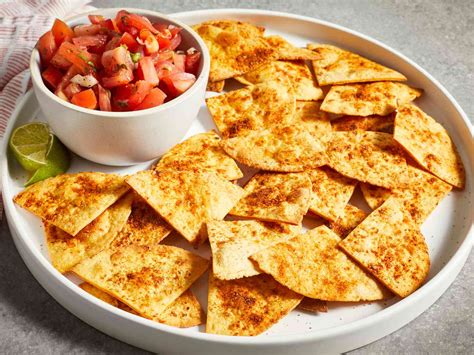 Tortilla chips mártogatóssal