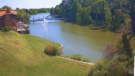 Szarvas város látképe a Körös-parttal