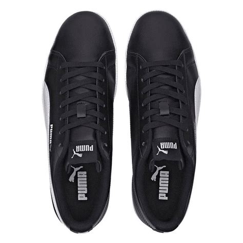 Különböző Puma férfi edzőcipő modellek bemutatása különböző stílusokban