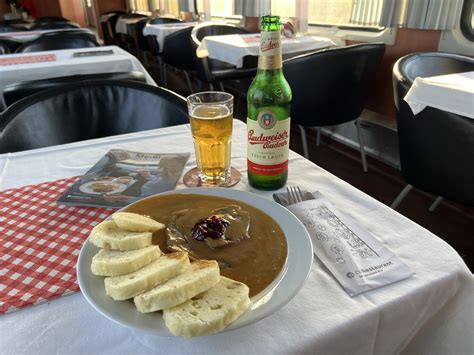 Rendezett éttermi környezet