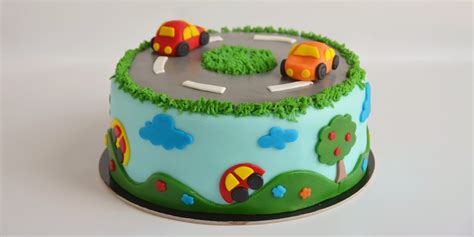 Autó alakú torta különböző modellekben