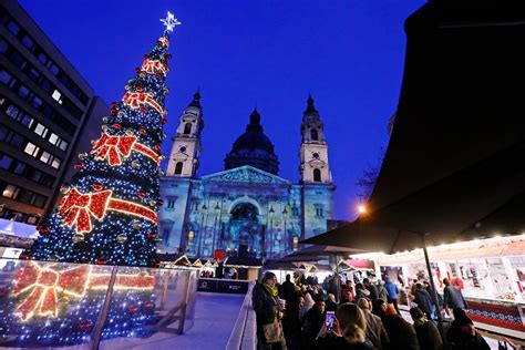 Mosonmagyaróvár karácsonyi díszben