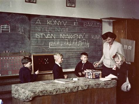 Klasszis Oktatás tanterem