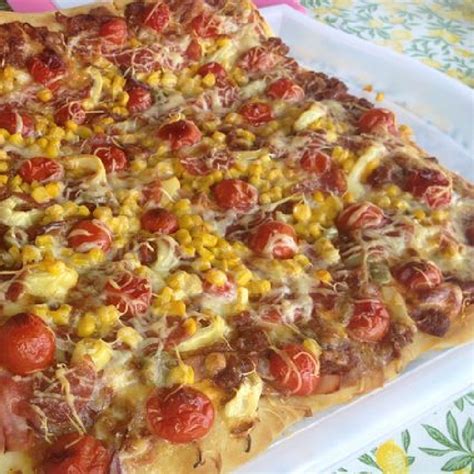 sütőben sült tepsis pizza