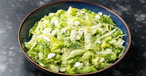 Friss zöldsaláta lazac mellé