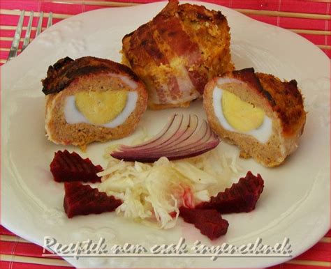 Sütőben sült baconos máj muffin formában