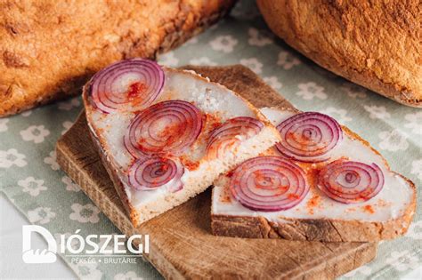 Ketchupos zsemle gyerekkori emlék