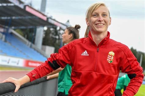 A magyar váltócsapat edzése egy világversenyre való felkészülés során