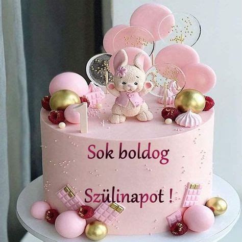 Egy gyönyörűen díszített születésnapi torta lányoknak