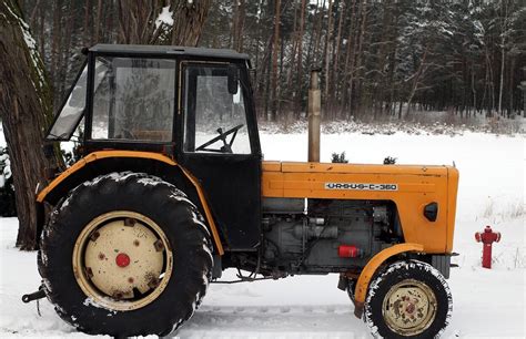 Modern hidraulikus emelőcsiga építkezésen.