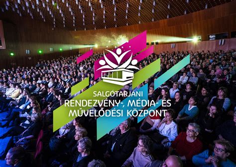 Faluházban zajló közösségi rendezvény, sok emberrel
