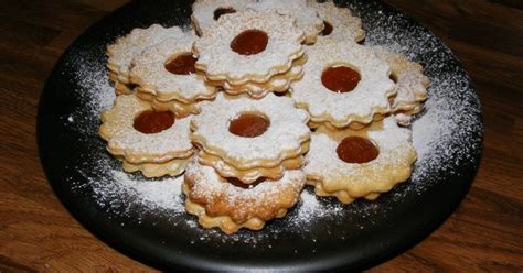 Linzer karika ünnepi formákban