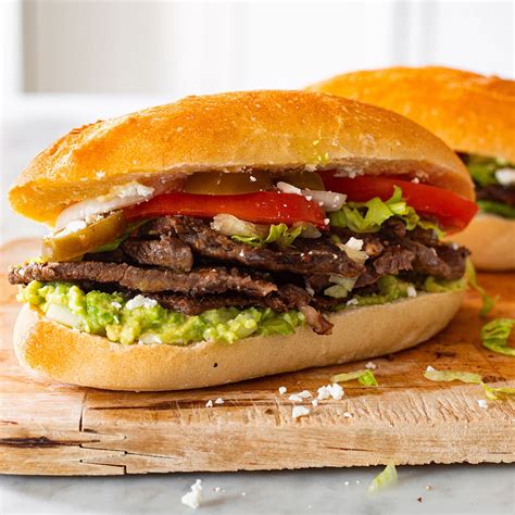 Krémezett torta habkártyával simítva