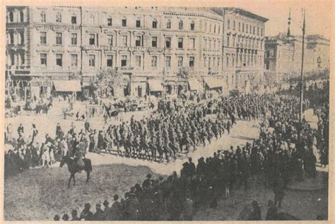 Román katonák bevonulása Budapestre 1919-ben, történelmi fotó