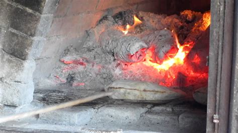 Lángos a kemencében: történelmi illusztráció
