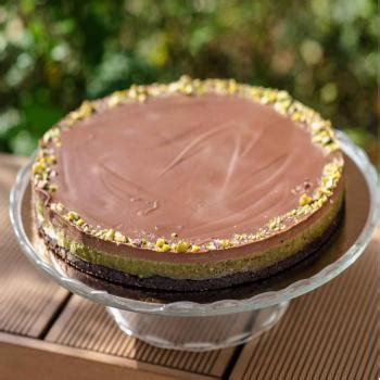 Avokádós nyers csokoládétorta szelet