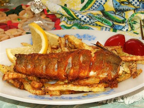 Sült hekk filé paprikás, teljes kiőrlésű lisztes panírban, zöldségkörettel